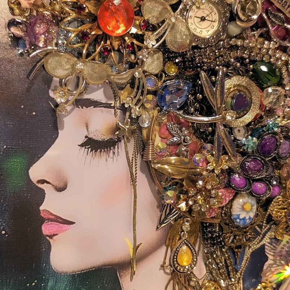 statemente easter necklace